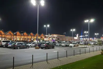 Image de Studio près du centre commercial Coresi