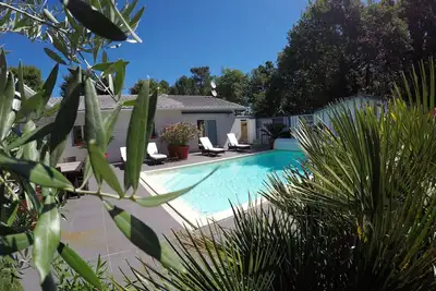 Image de Villa CLASSÉE 4 ÉTOILES Au CŒUR Du Bassin D’Arcachon Avec Sa Piscine CHAUFFÉE