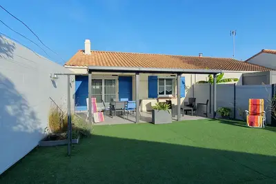 \"Maison 5 personnes près du Port et du centre, proche plage, jardin et terrasse, L'Aiguillon-sur-Mer\"