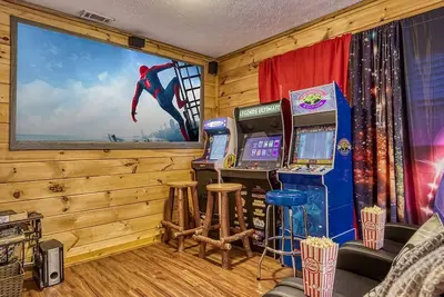 Proche De Toutes Les Attractions, HotTub, Jeux, Wifi gratuit