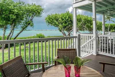 Image de Duck Key Darling 2bed 2bath Townhouse w / vue sur l'eau et accès Cabana Club!