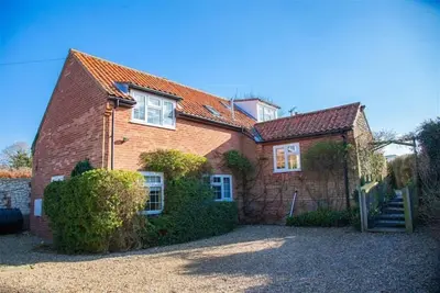 Image de Une fabuleuse propriété individuelle de quatre chambres au large de la route côtière principale à Brancaster