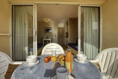 Image de Confortable appartement pour 4 personnes avec Wifi, piscine, Tv, patio et animaux admis