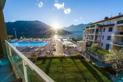 Image de Appartement moderne de 3 chambres sur le lac Majeur