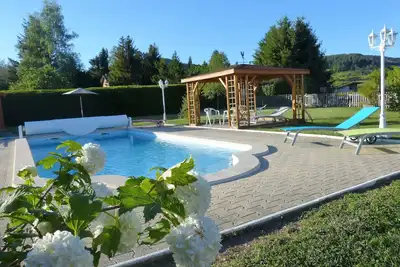 Image de \"La  Campagnarde \" maison de vacances pour 4 personnes piscine à partager