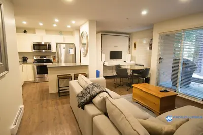 Image de Stoney Creek Sunpath 8 - rez-de-chaussée calme condo