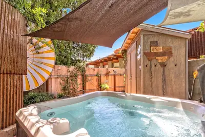 Image de Uptown Sedona / Marcher un pâté de maisons à Tout / Meilleur emplacement / Vues / dort 4