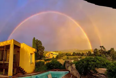 Image de 4br Adobe Home avec piscine, Sandia Heights, vue à 360 degrés