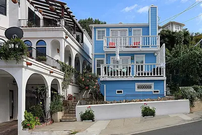 Image de Catalinahaus: Maison contemporaine Avalon + A / C + Arrière-Cour