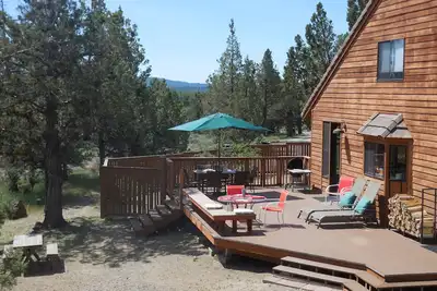 Image de Big Country Home, vues magnifiques, beaucoup d'intimité, près de la ville et des chiens!