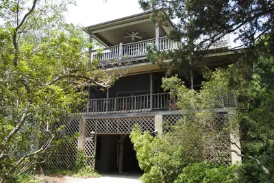 Treetops: 5 Br / 3 Ba à Pawleys Island, pour 10 personnes