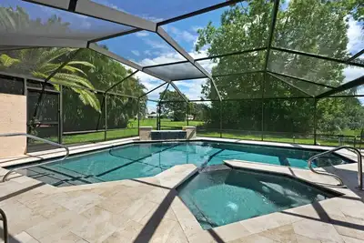 Image de 33% de réduction! -Swfl Rentals - Villa Milano - Belle maison de piscine récemment rénovée dans un emplacement privilégié