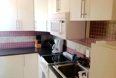 Image de Votre Propre Villa De 3 PIÈCES, Patio, Avec Piscine Sur Les Lieux, Jacuzzi, Laveuse