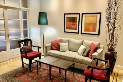 Image de Immeuble Francais De Charme Au Coeur De Palerme, Deux Chambres, Deux Bains