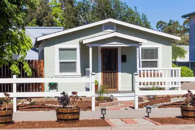 Image de Détendez-vous dans ce chalet du centre-ville récemment rénové