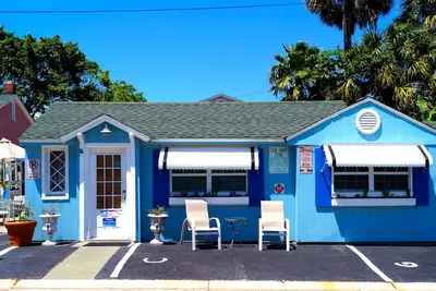 Image de Historic Beach Cottage à quelques pas de la plage. Animaux acceptés!