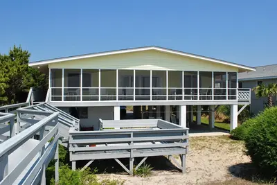 Summer Place: 6 Br / 3 Ba maison à Pawleys Island, pour 12 personnes