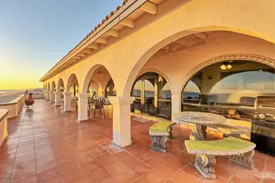 Image de Belle Situation En Bord De Mer, Confortable, Spacieuse, Maison Bien NOMMÉE! ! !