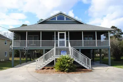 Great Escape: 4 Br / 2 Ba maison à Pawleys Island, pour 10 personnes