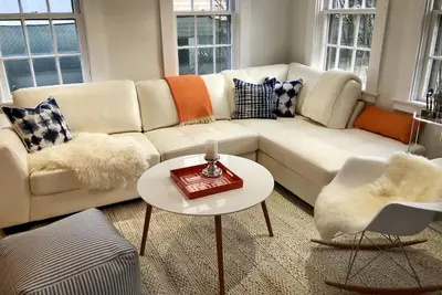 Image de Juste à côté de la plage “Children’s”, dans le centre-ville et à quelques pas de Ferry.