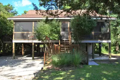 Hollyberry 2: 3 Br / 2 Ba maison à Pawleys Island, pour 9 personnes