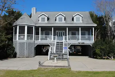 Dawson: 6 Br / 4. 5 Ba maison à Pawleys Island, pour 14 personnes