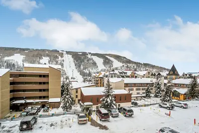 Image de 2 chambres / 2 salles de bain avec une vue imprenable à quelques pas de la télécabine