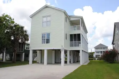 Jim Dandy: 4 Br / 4. 5 Ba maison à Pawleys Island, pour 10 personnes