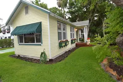 Image de Dunedin Sweetheart Cottage Courte promenade au centre-ville