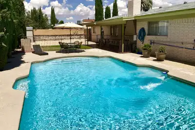 Image de Piscine chauffée - retraite familiale spacieuse: 4 chambres, près de l'aéroport, Ft Bliss
