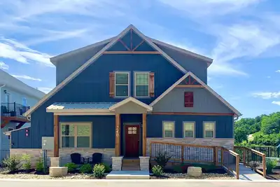 Image de Cove Rock Lodge -Lakeview! 10br / 9ba sur le lac Table Rock!