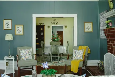Image de Cottage des années 1950 à Savannah