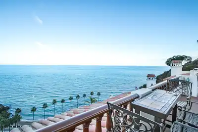 Image de Villa lumineuse et aérée, superbes vues panoramiques sur l'océan, voiturette de golf, Wifi