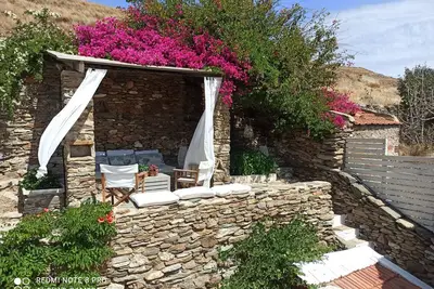 Image de Hidesign Athènes maison traditionnelle en pierre à Kea