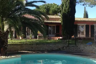 Image de maison les pins au calme