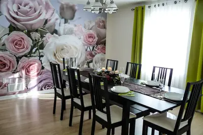 Image de Luxueuse maison de 5 chambres - accès au lac - à quelques minutes du Kalahari, Camelback