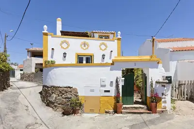 Image de Rénové 2 chambres, 2 salles de bain, terrasses W / Vues sur l'océan, dans le plus charmant village de Sintra