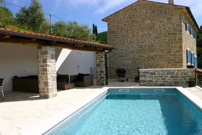 Image de Villa Kentic Stone Maison de vacances avec piscine et vue imprenable