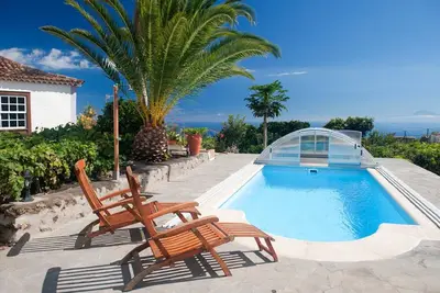 Image de Maison rurale exclusive avec piscine privée.