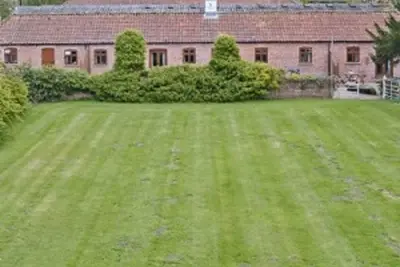 Image de Conversion de grange dans la campagne paisible du Lincolnshire avec vue sur Lincoln