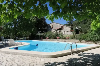 Image de Villa \" Le Vallecchie \" donnant sur Sienne et avec piscine privée