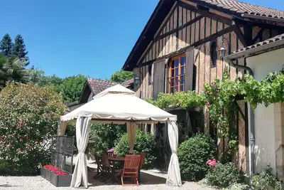 Image de Landes/Sud-ouest - Gîte 8-10 personnes sur grand parc arboré avec piscine