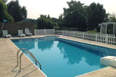 Image de Villa confortable avec grande piscine, grand jardin et court trajet vers les plages *