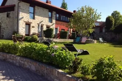 Image de Hortensia. Appartement rural L'hôpital des Villahormes