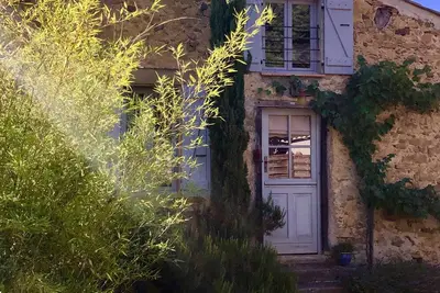 Image de Au pied des châteaux Cathares: ancienne épicerie du village du Xvii siècle