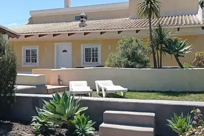 Image de Calme & tranquilité proche de la mer dans cette petite maison  pleine de charme