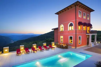 Image de Villa avec Spa et piscine extérieure dans le centre de l'Istrie