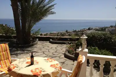 Image de Bungalow de luxe privé avec vue panoramique à couper le souffle sur la plage et la mer