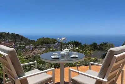 Image de Casa Lucia, vue imprenable sur la mer, WiFi, près du village