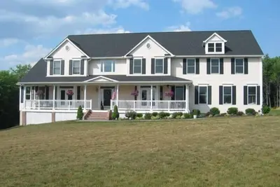 Image de Bonne affaire. . . - 2 Br Private Apt in Huge House 65 miles to Dc